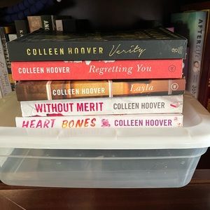 Lot of 6 Colleen Hoover books